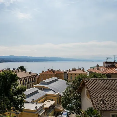 Ah Design Deluxe * أوباتيا