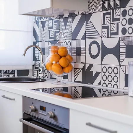 Ah Design Deluxe Apartment *