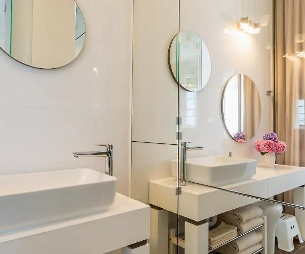 Ah Design Deluxe Apartman Abbázia